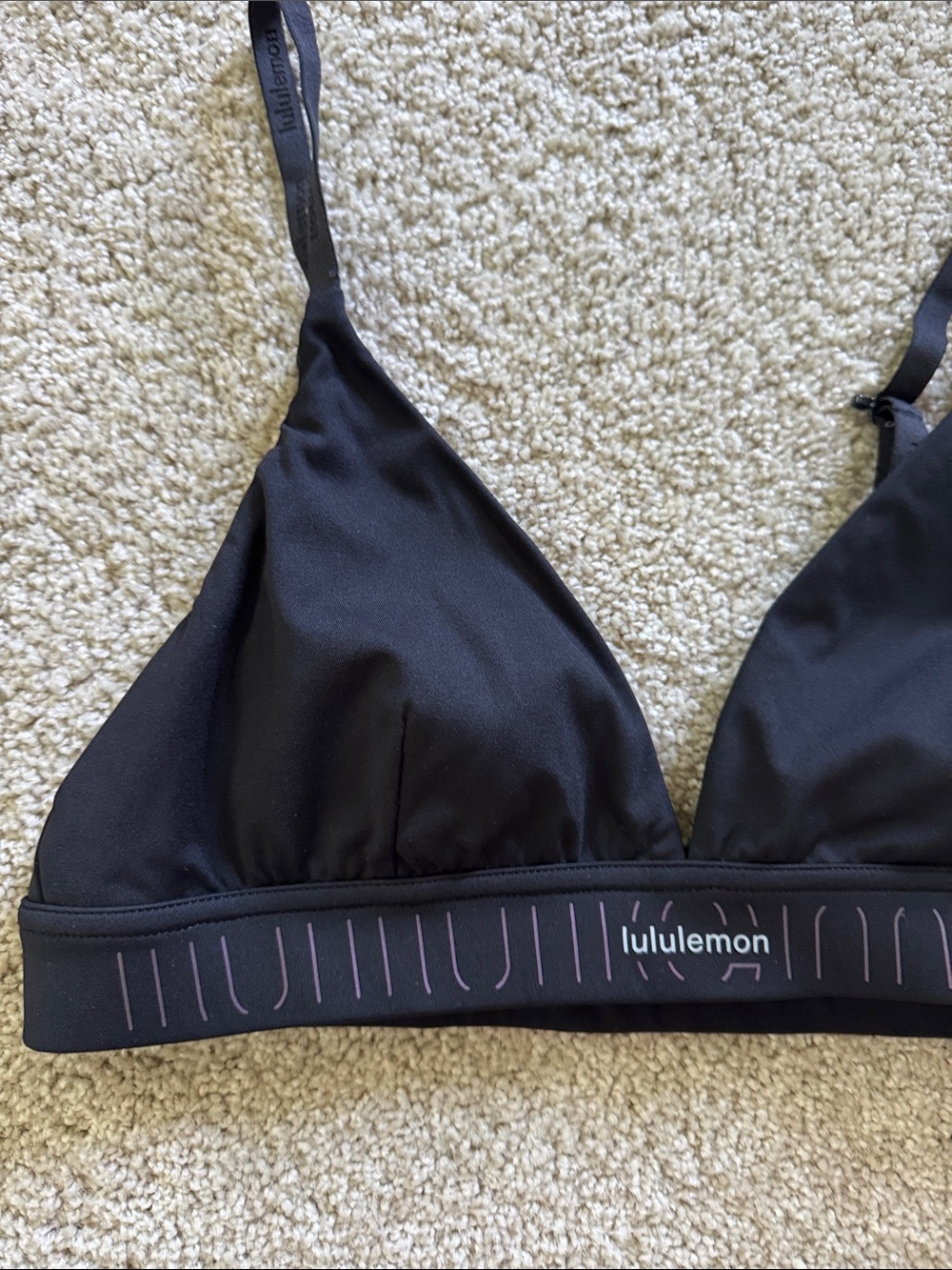 LULULEMON Black Vneck Logo Bra 6/S - Picture 2 of 5